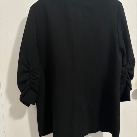 Business- Women's Blazer - Picture 2 of 5